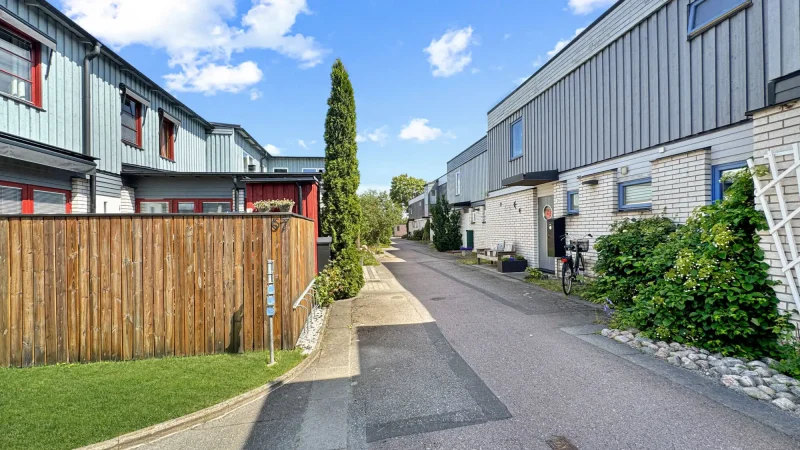 11fa83f3808f427a13445c13e6b21bb5159fef74-2000x1125